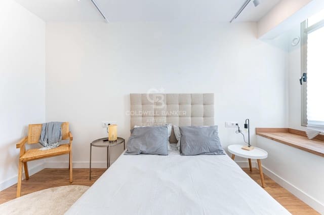 2 bedroom Flat for sale in Sants - Badal, Barcelona city - € 425,000 (Ref: 10062263)