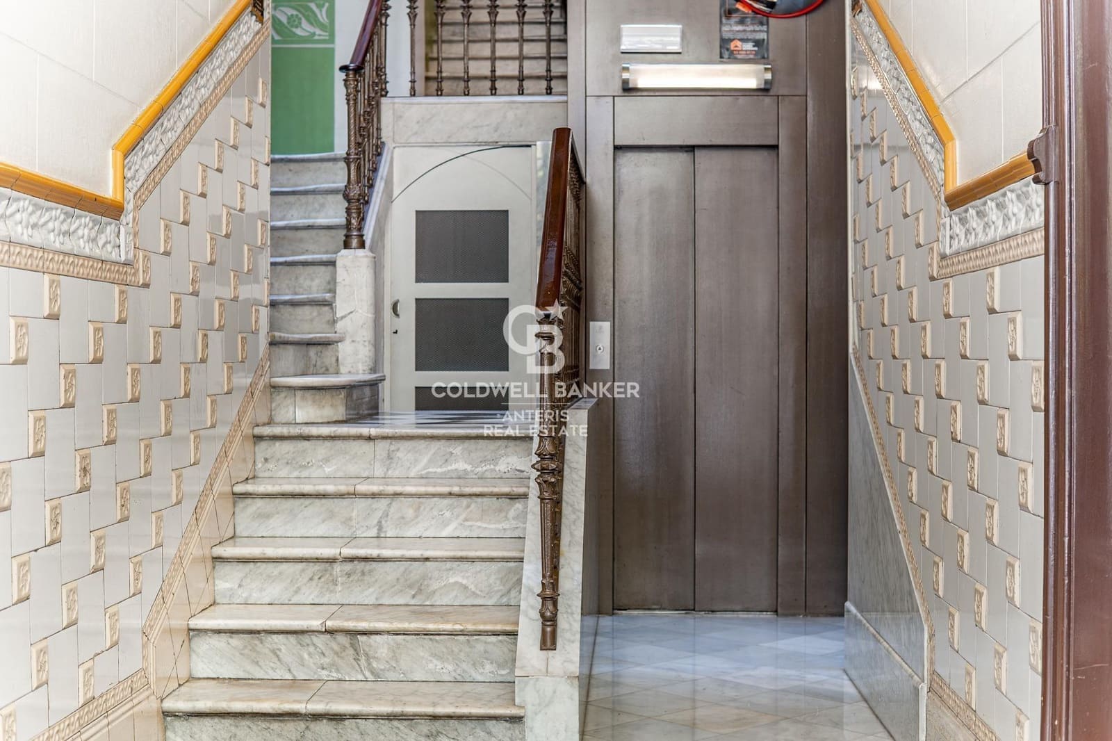 2 soveværelse Lejlighed til salg i Barcelona by - € 690.000 (Ref: 10075664)