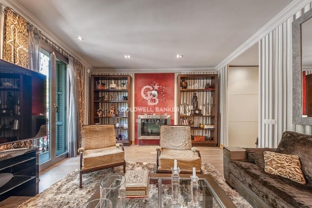 2 soveværelse Lejlighed til salg i Barcelona by - € 690.000 (Ref: 10075664)