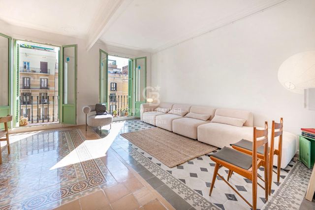 3 chambre Appartement à vendre à Sant Antoni, Barcelone ville - 649 000 € (Ref: 10120206)