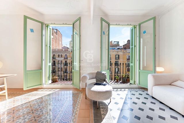 3 chambre Appartement à vendre à Sant Antoni, Barcelone ville - 649 000 € (Ref: 10120206)