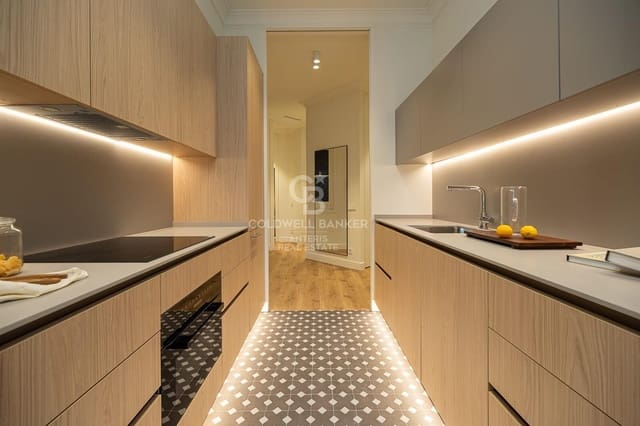3 soveværelse Lejlighed til salg i Barcelona by - € 1.295.000 (Ref: 10129486)