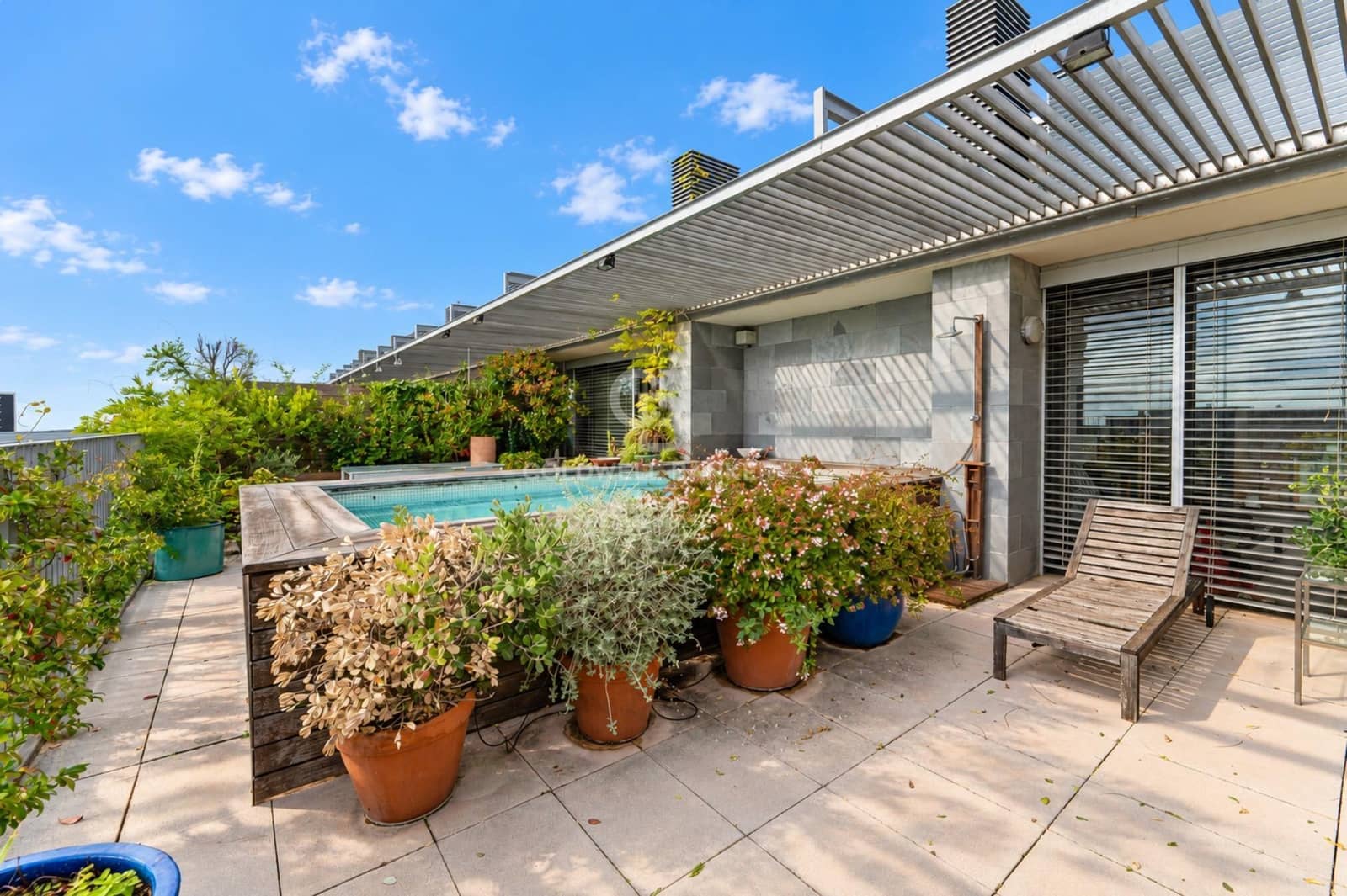 2 soverom Penthouse til salgs i Barcelona by med svømmebasseng garasje - € 1 345 000 (Ref: 10161518)