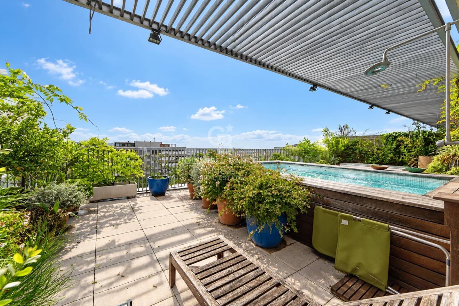2 soverom Penthouse til salgs i Barcelona by med svømmebasseng garasje - € 1 345 000 (Ref: 10161518)
