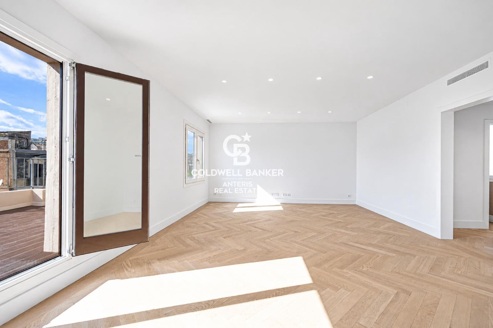 Ático de 4 habitaciones en Barcelona ciudad en venta - 1.850.000 € (Ref: 10168741)