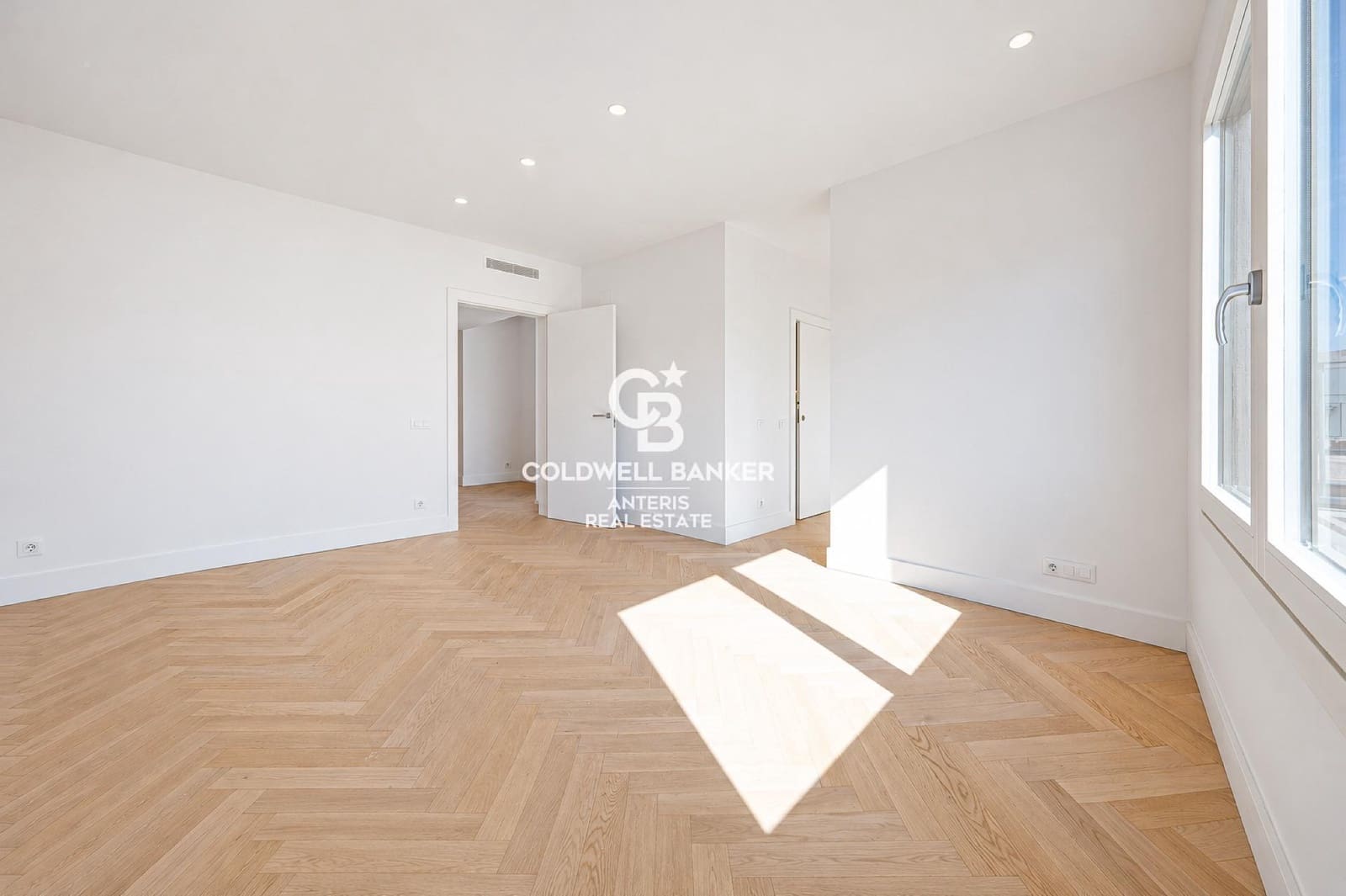 Ático de 4 habitaciones en Barcelona ciudad en venta - 1.850.000 € (Ref: 10168741)