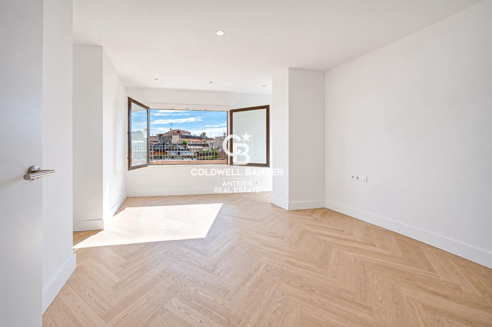 Ático de 4 habitaciones en Barcelona ciudad en venta - 1.850.000 € (Ref: 10168741)