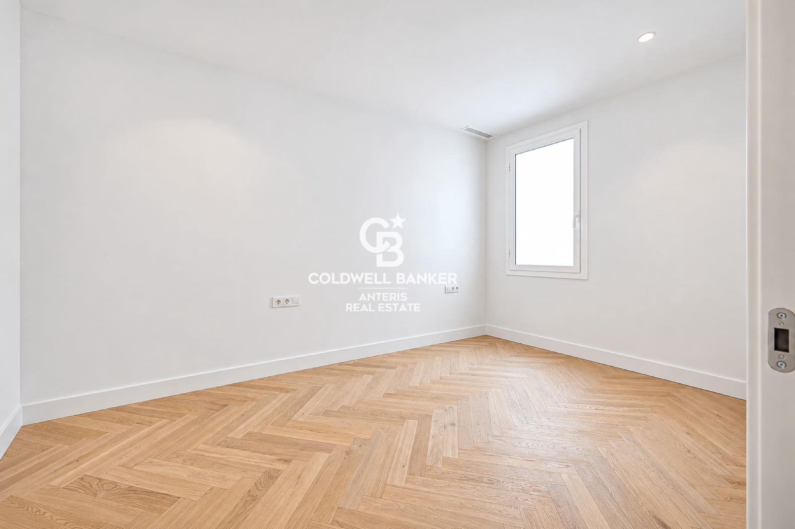 Ático de 4 habitaciones en Barcelona ciudad en venta - 1.850.000 € (Ref: 10168741)