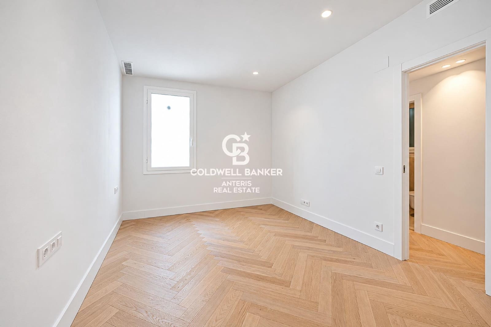 Ático de 4 habitaciones en Barcelona ciudad en venta - 1.850.000 € (Ref: 10168741)
