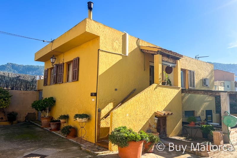 7 bedroom Villa for sale in Andratx - € 650,000 (Ref: 8605516)