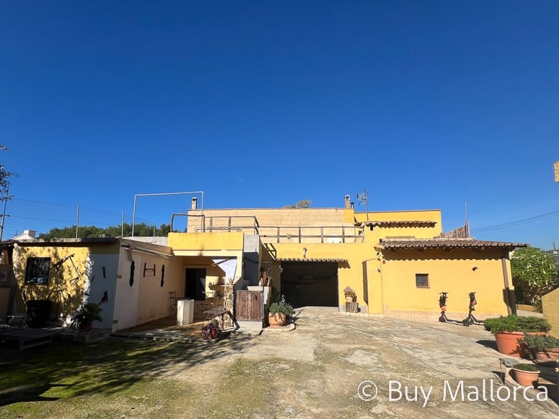 7 bedroom Villa for sale in Andratx - € 650,000 (Ref: 8605516)