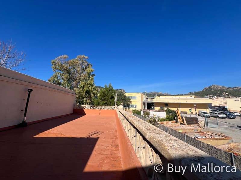 7 bedroom Villa for sale in Andratx - € 650,000 (Ref: 8605516)