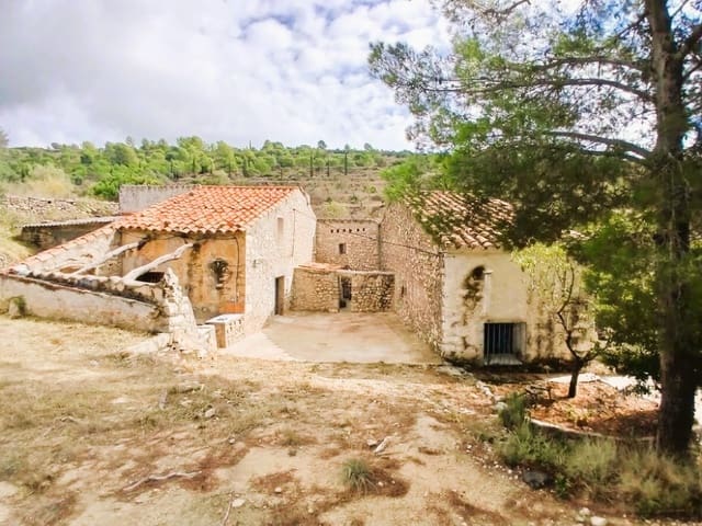 6 quarto Quinta/Casa Rural para venda em Sierra Engarcerán com garagem - 275 000 € (Ref: 10130564)
