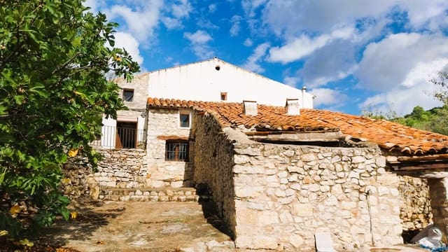 6 quarto Quinta/Casa Rural para venda em Sierra Engarcerán com garagem - 275 000 € (Ref: 10130564)