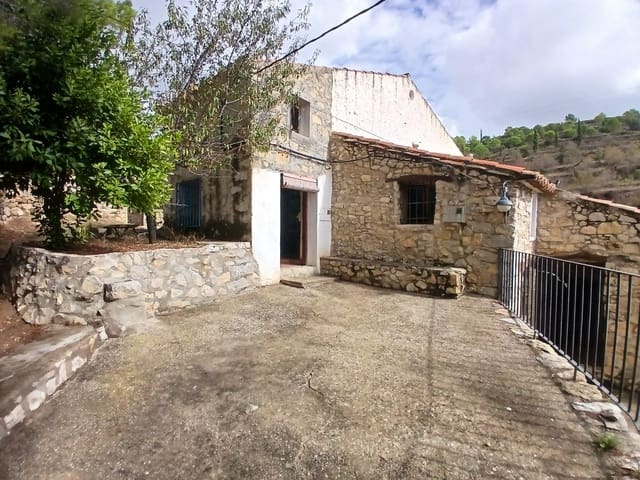 6 quarto Quinta/Casa Rural para venda em Sierra Engarcerán com garagem - 275 000 € (Ref: 10130564)
