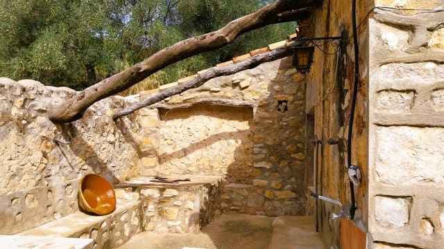 6 quarto Quinta/Casa Rural para venda em Sierra Engarcerán com garagem - 275 000 € (Ref: 10130564)