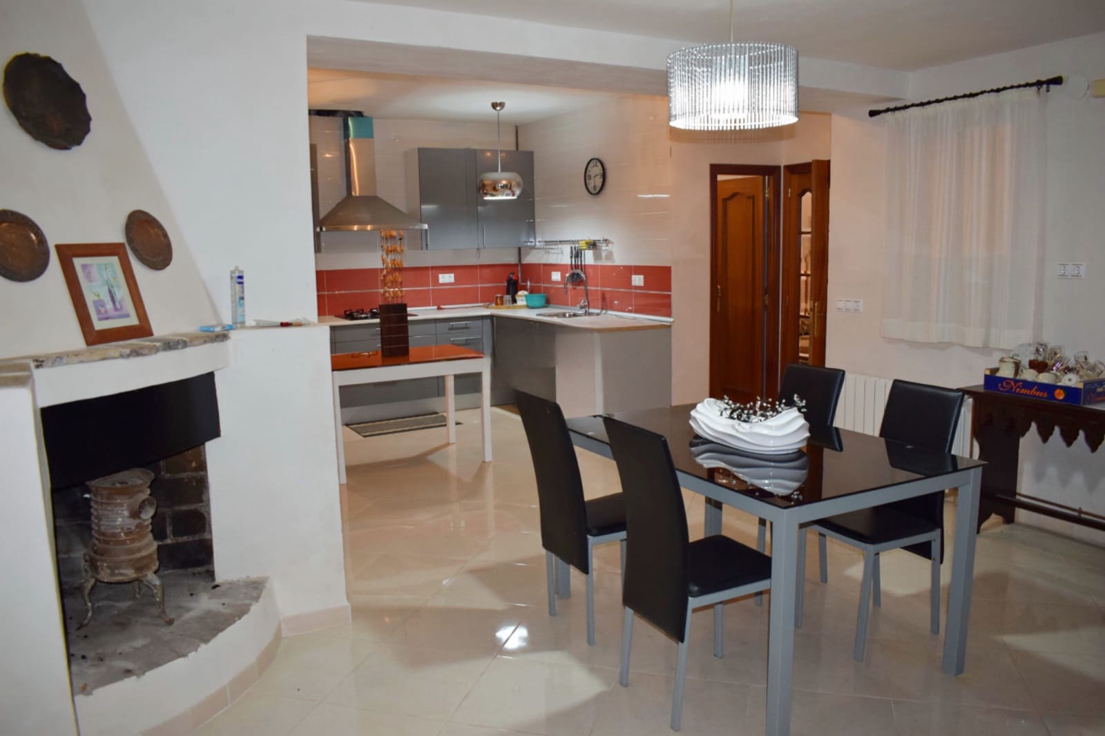 7 soveværelse Byhus til salg i Sant Mateu - € 100.000 (Ref: 8816550)