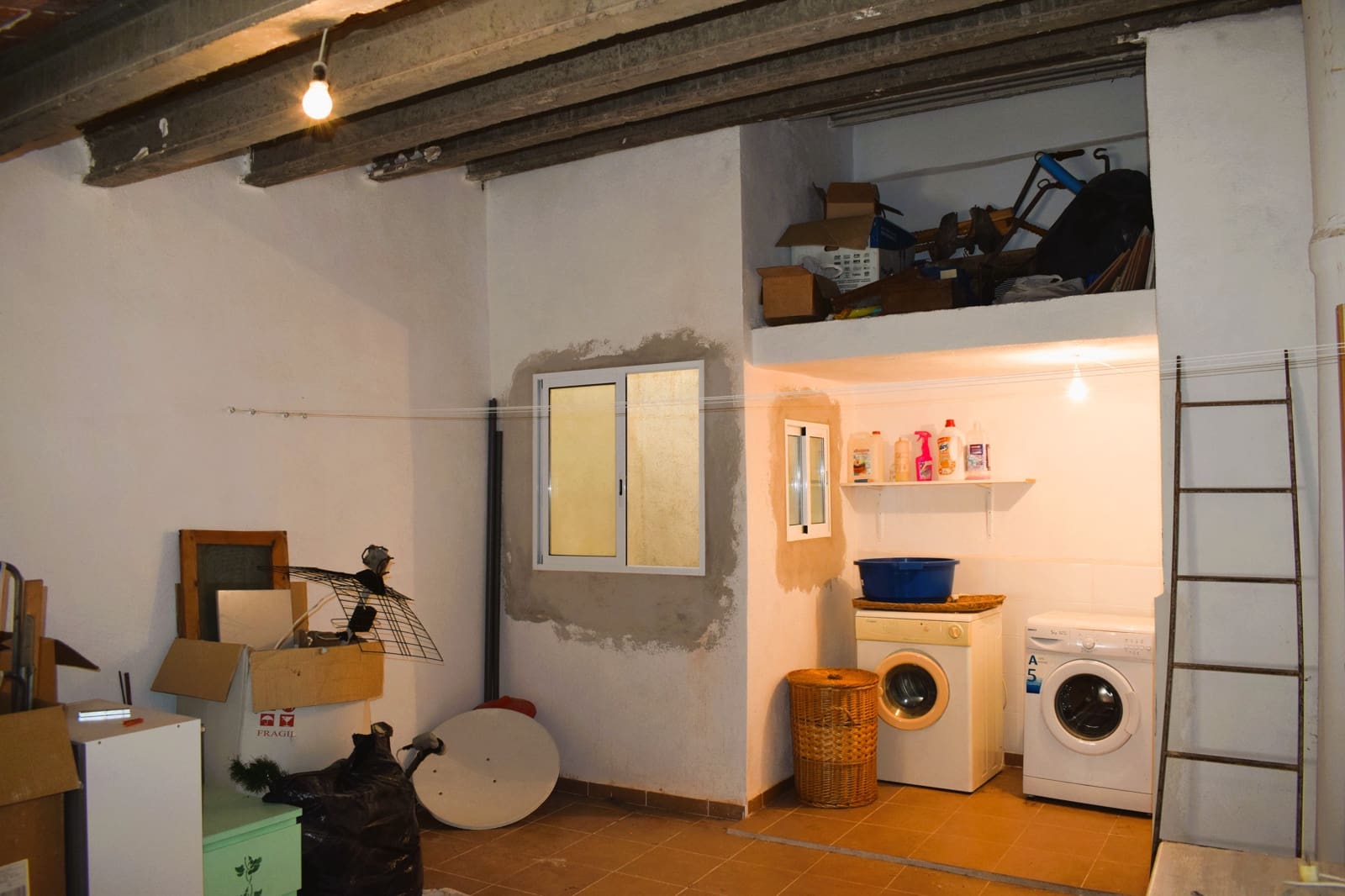 7 soveværelse Byhus til salg i Sant Mateu - € 100.000 (Ref: 8816550)