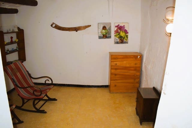 6 soveværelse Byhus til salg i Cervera del Maestre / Cervera del Maestrat - € 70.000 (Ref: 8821031)