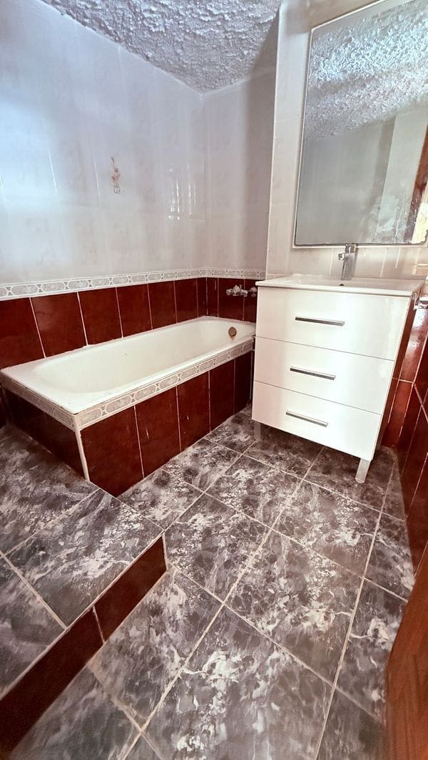 5 soveværelse Villa til salg i Alcossebre med garage - € 375.000 (Ref: 8885090)