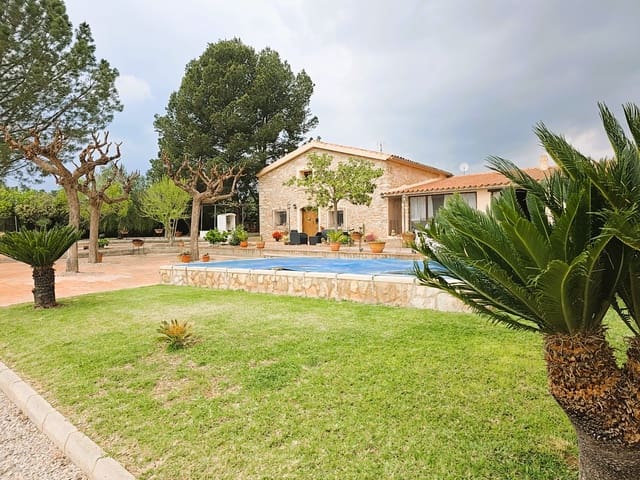 4 bedroom Finca/Country House for sale in Les Useres with pool garage - € 412,000 (Ref: 9160605)