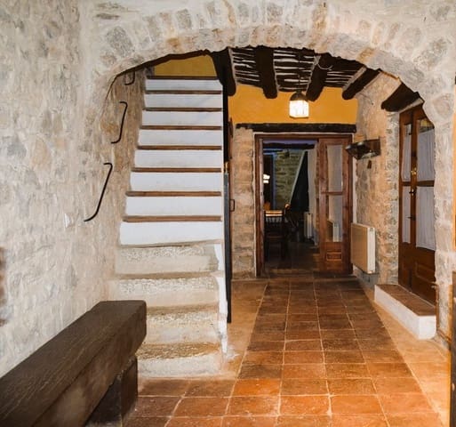 4 soveværelse Byhus til salg i Chert / Xert med garage - € 155.000 (Ref: 9163192)