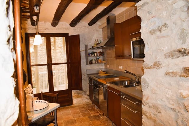 4 soveværelse Byhus til salg i Chert / Xert med garage - € 155.000 (Ref: 9163192)