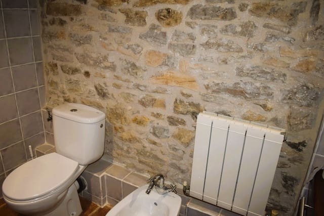 4 soveværelse Byhus til salg i Chert / Xert med garage - € 155.000 (Ref: 9163192)