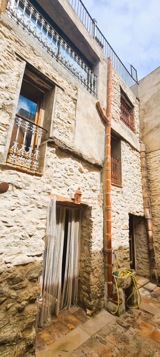 4 soveværelse Byhus til salg i Chert / Xert med garage - € 155.000 (Ref: 9163192)