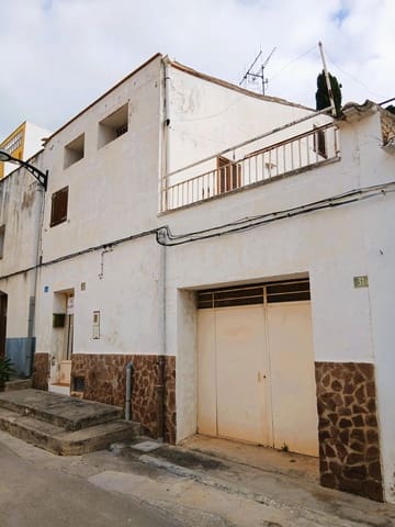 4 bedroom Townhouse for sale in Les Coves de Vinromà with garage - € 38,000 (Ref: 9203462)