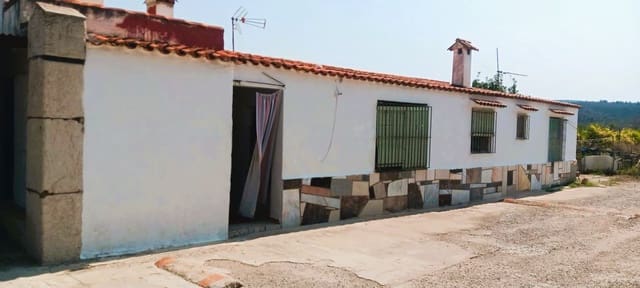 11 bedroom Business for sale in Alcalà de Xivert pueblo, Alcalá de Xivert with garage - € 185,000 (Ref: 9205473)
