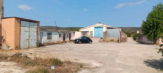 11 bedroom Business for sale in Alcalà de Xivert pueblo, Alcalá de Xivert with garage - € 185,000 (Ref: 9205473)