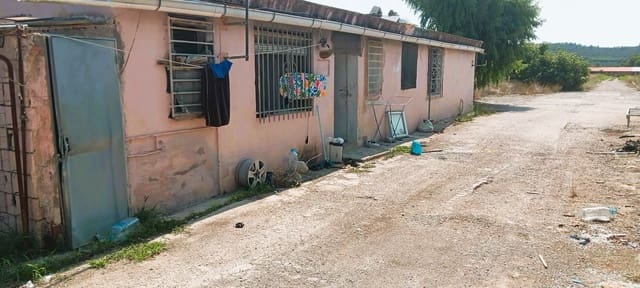11 bedroom Business for sale in Alcalà de Xivert pueblo, Alcalá de Xivert with garage - € 185,000 (Ref: 9205473)