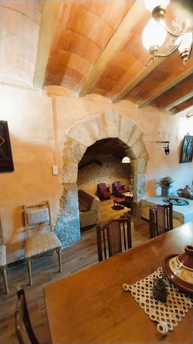 4 slaapkamer Finca/Landhuis te koop in Les Coves de Vinroma met garage - € 220.000 (Ref: 9383189)