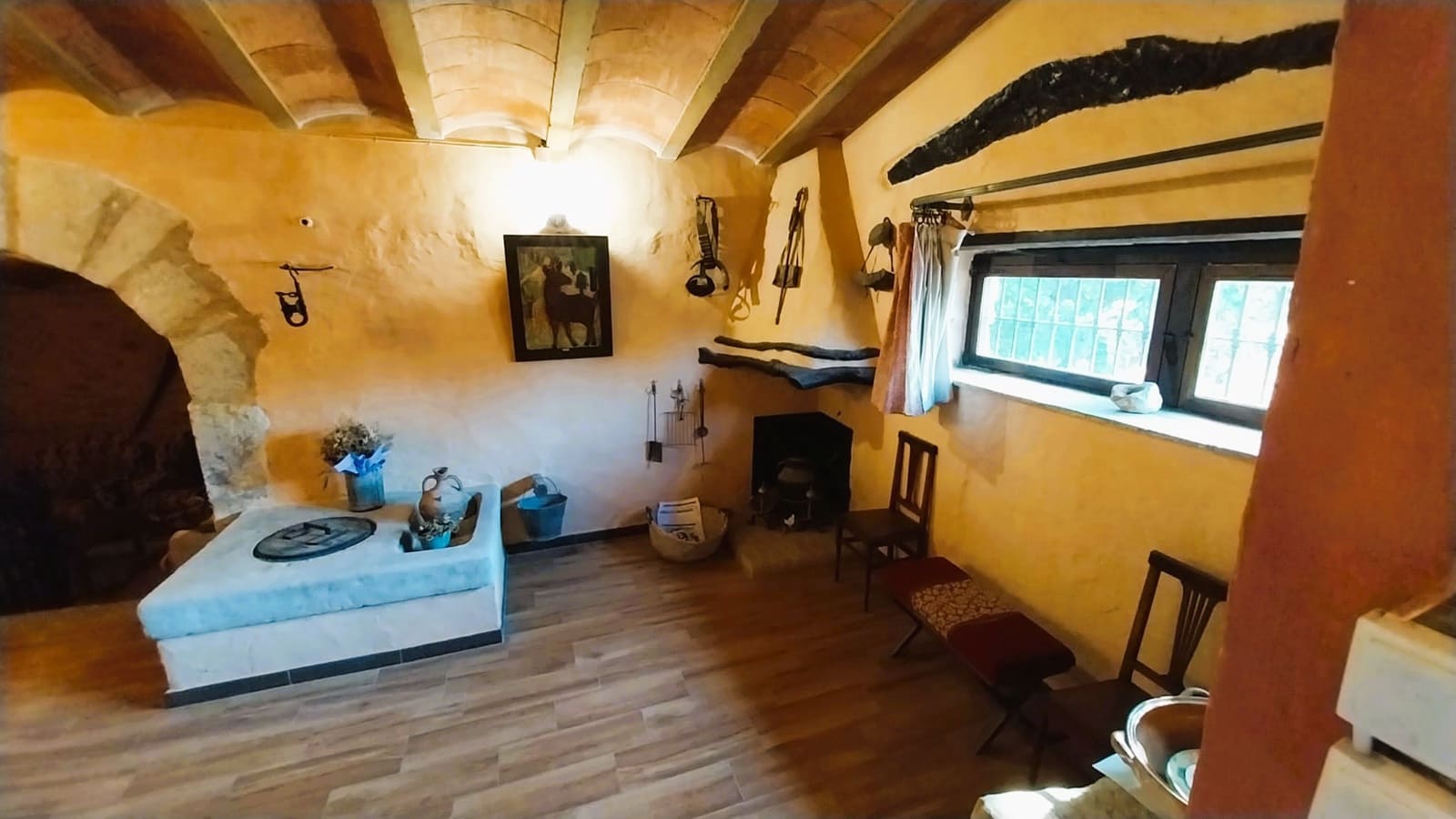 4 slaapkamer Finca/Landhuis te koop in Les Coves de Vinroma met garage - € 220.000 (Ref: 9383189)