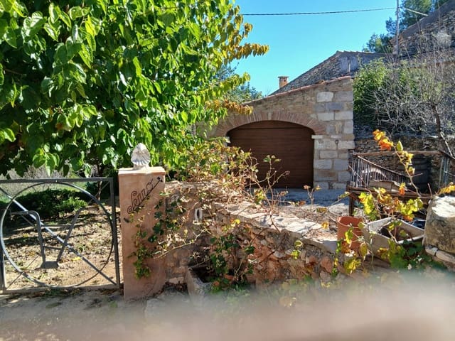 4 bedroom Finca/Country House for sale in Les Coves de Vinromà with garage - € 220,000 (Ref: 9383189)