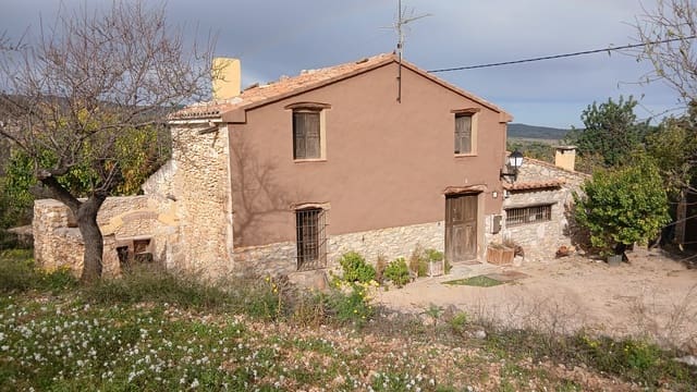 4 bedroom Finca/Country House for sale in Les Coves de Vinromà with garage - € 220,000 (Ref: 9383189)