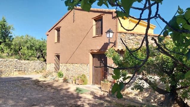 4 slaapkamer Finca/Landhuis te koop in Les Coves de Vinromà met garage - € 220.000 (Ref: 9383189)