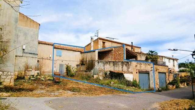 4 bedroom Finca/Country House for sale in Les Coves de Vinromà with garage - € 55,000 (Ref: 9392016)