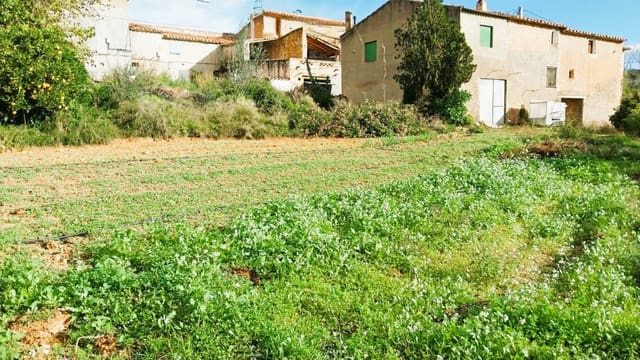 4 bedroom Finca/Country House for sale in Les Coves de Vinromà with garage - € 55,000 (Ref: 9392016)