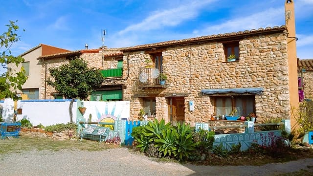 3 bedroom Townhouse for sale in Les Coves de Vinromà with garage - € 115,000 (Ref: 9412893)