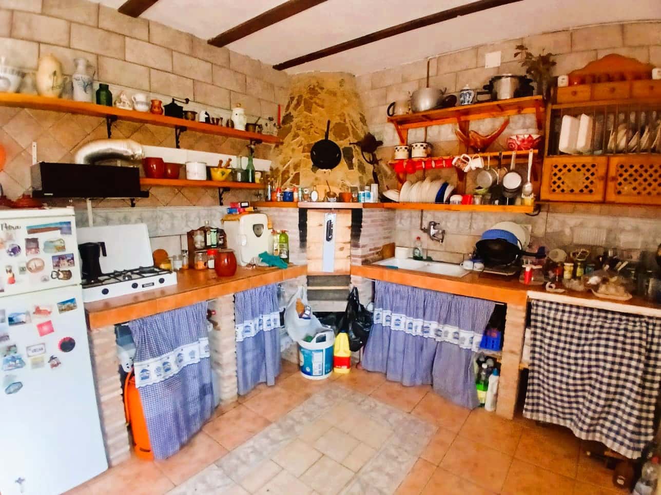 6 bedroom Finca/Country House for sale in Sierra Engarceran with garage - € 149,000 (Ref: 9722670)