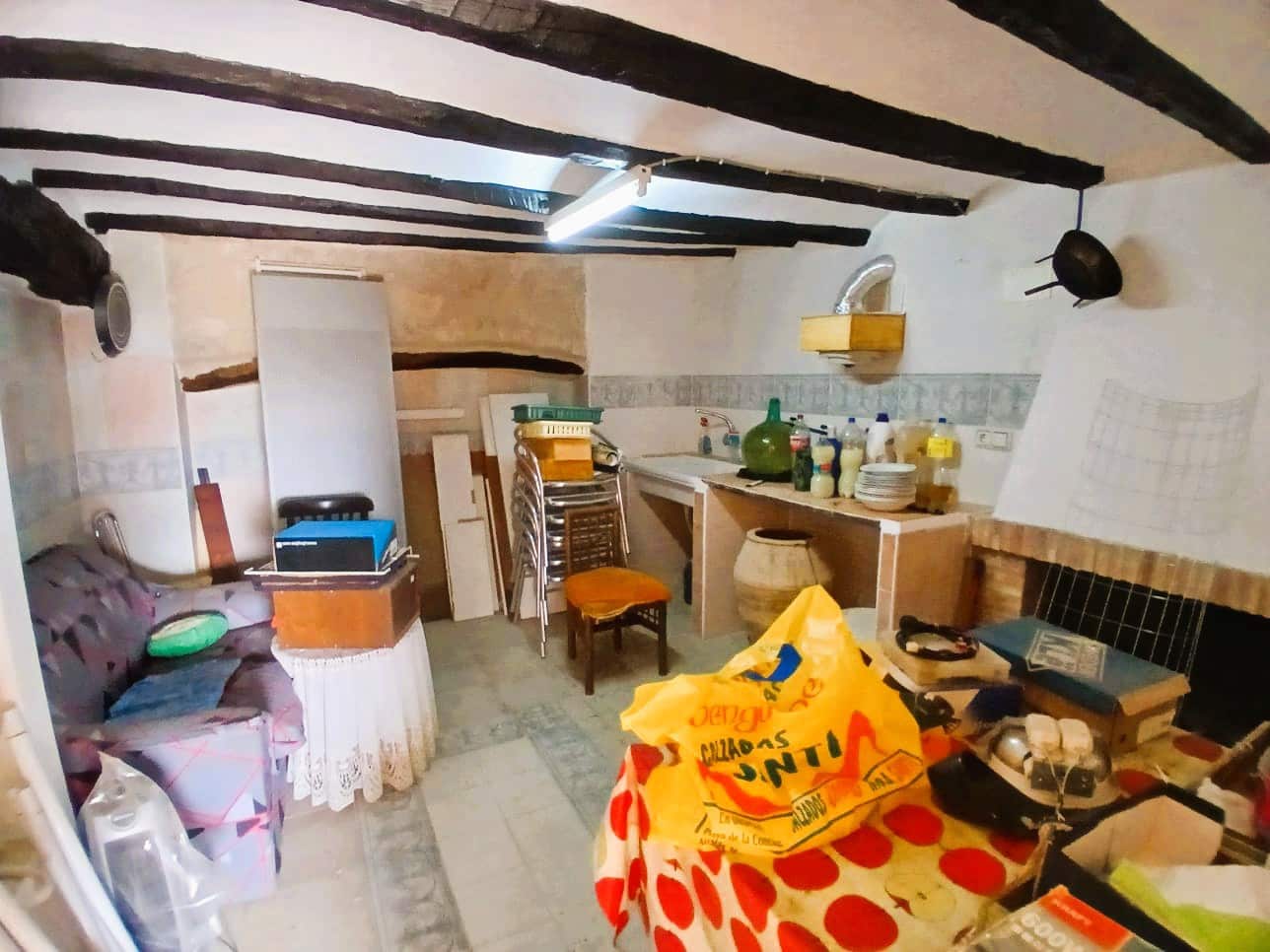 6 bedroom Finca/Country House for sale in Sierra Engarceran with garage - € 149,000 (Ref: 9722670)