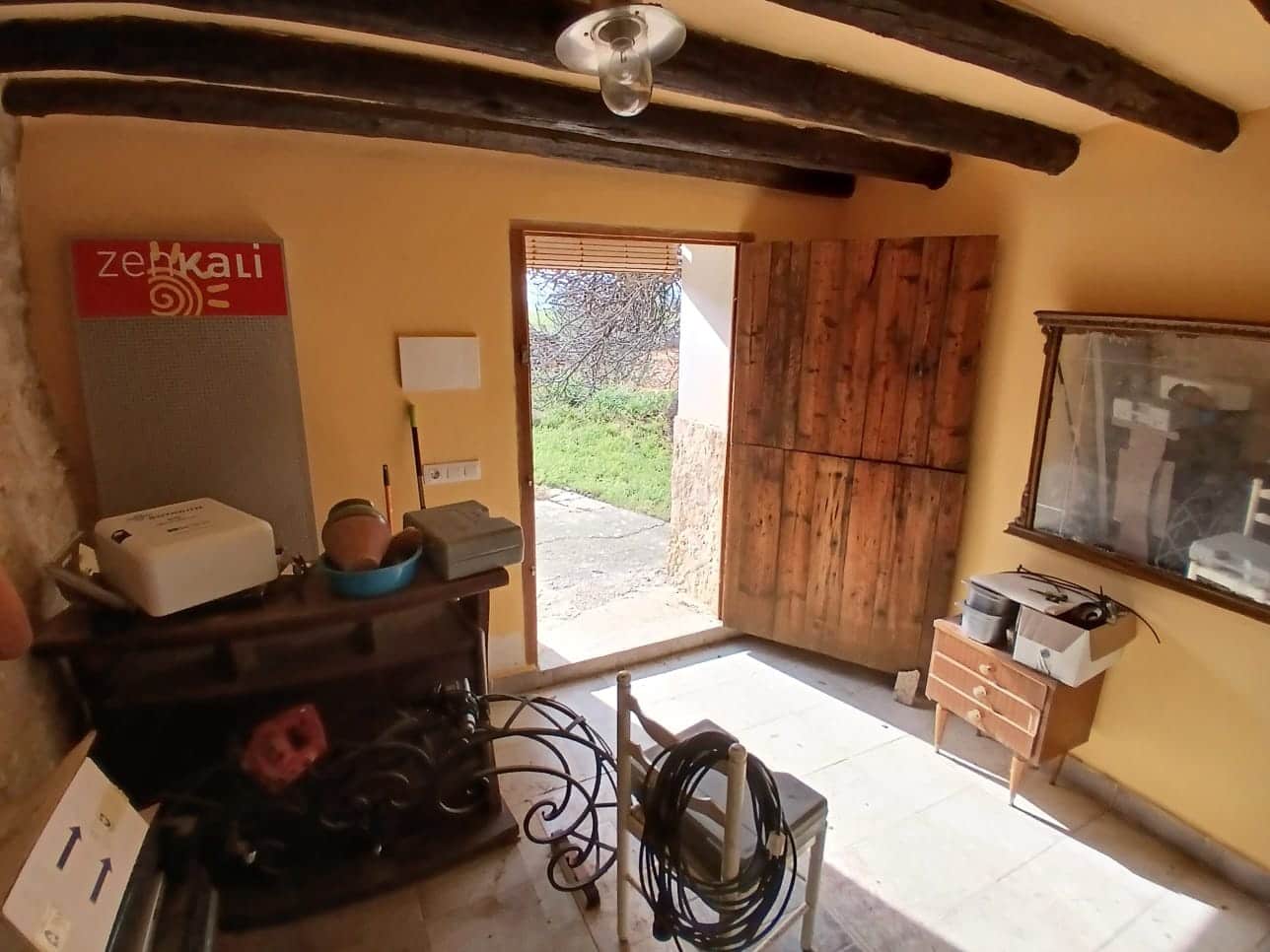 6 bedroom Finca/Country House for sale in Sierra Engarceran with garage - € 149,000 (Ref: 9722670)