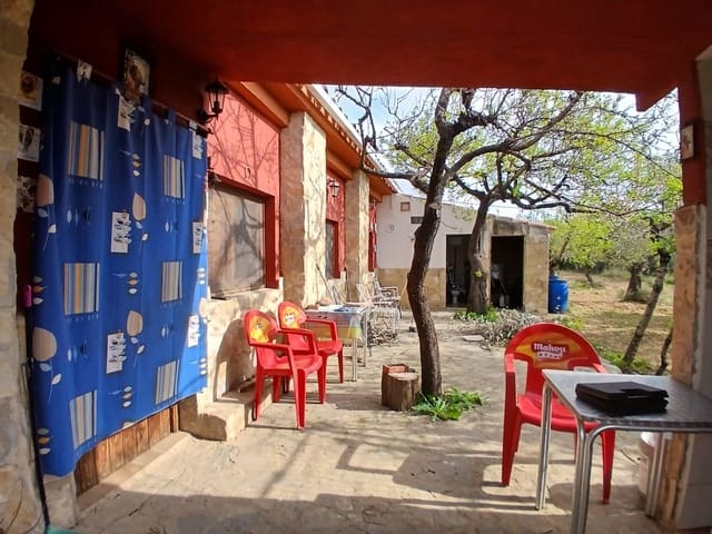 6 soverom Finca/Herregård til salgs i Sierra Engarcerán med garasje - € 149 000 (Ref: 9722670)