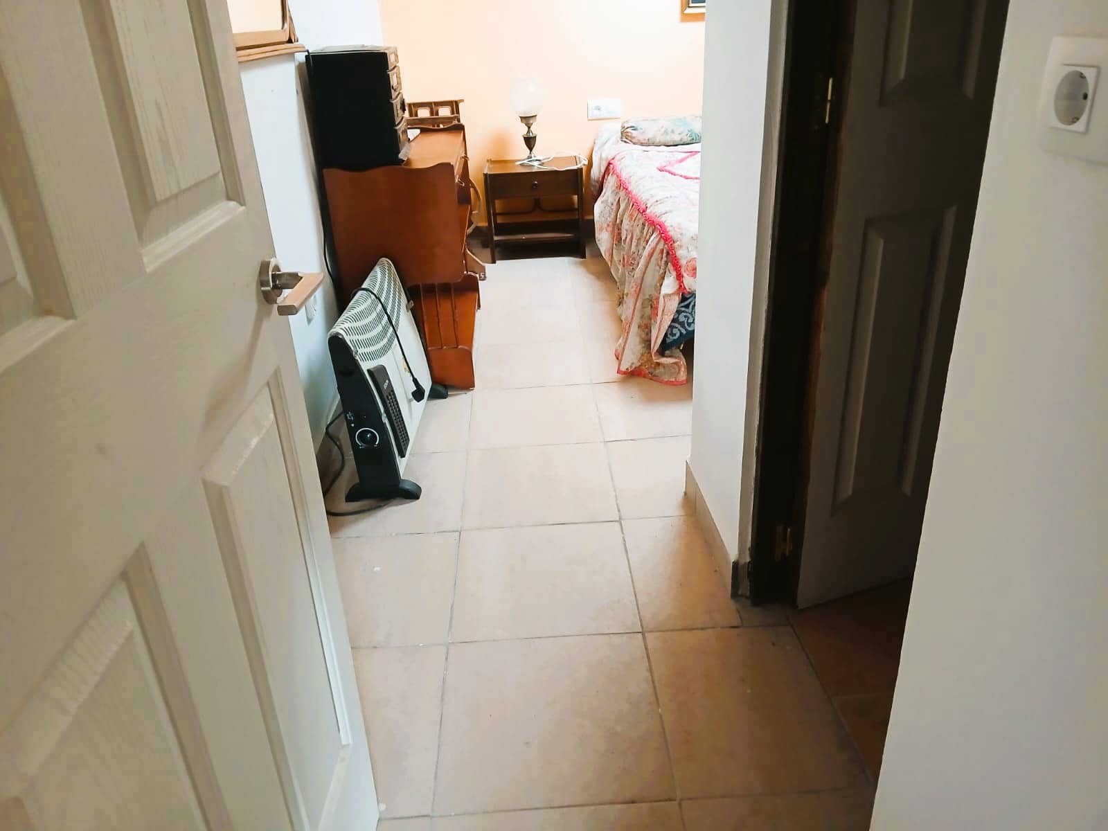 6 bedroom Finca/Country House for sale in Sierra Engarceran with garage - € 149,000 (Ref: 9722670)