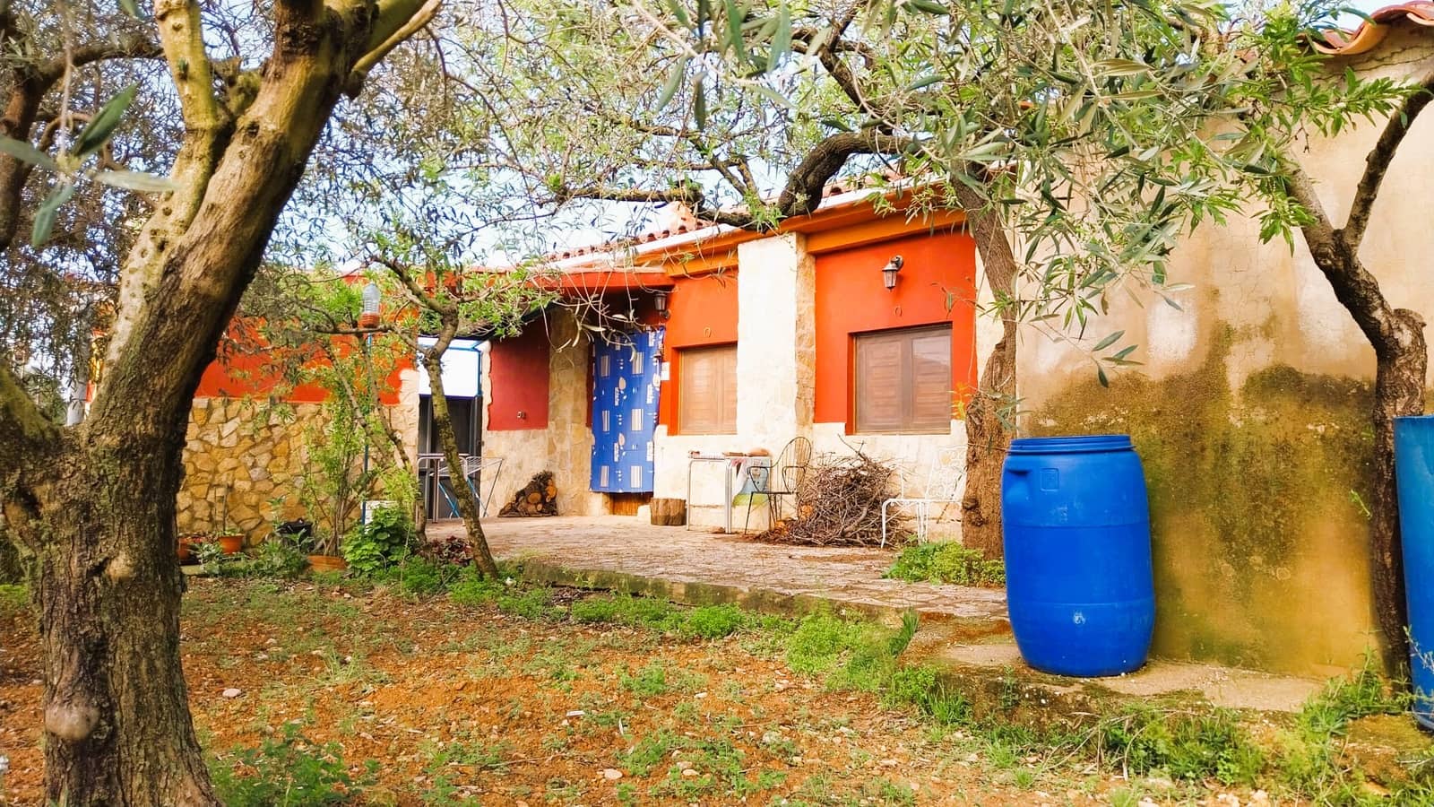 6 bedroom Finca/Country House for sale in Sierra Engarceran with garage - € 149,000 (Ref: 9722670)