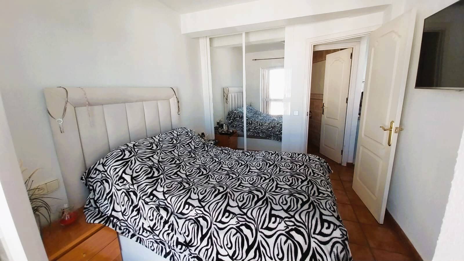 1 slaapkamer Strandappartement te koop in Sitio de Calahonda met zwembad - € 225.000 (Ref: 9735930)