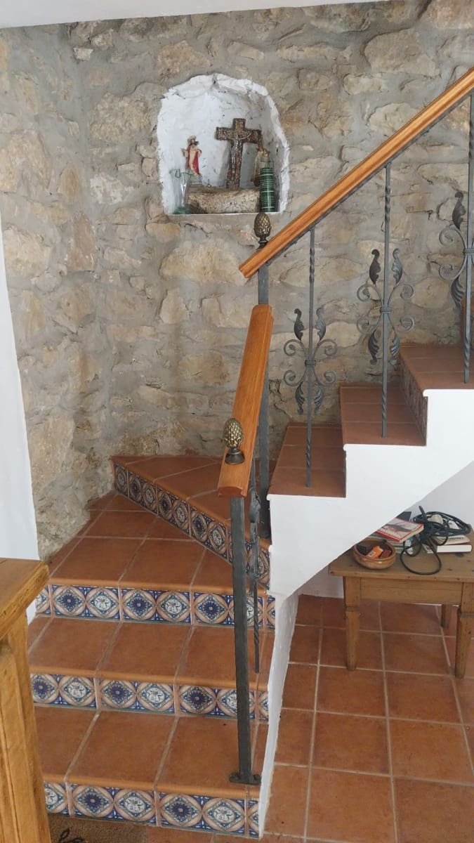 4 bedroom Finca/Country House for sale in Sierra Engarceran with garage - € 108,000 (Ref: 9925198)