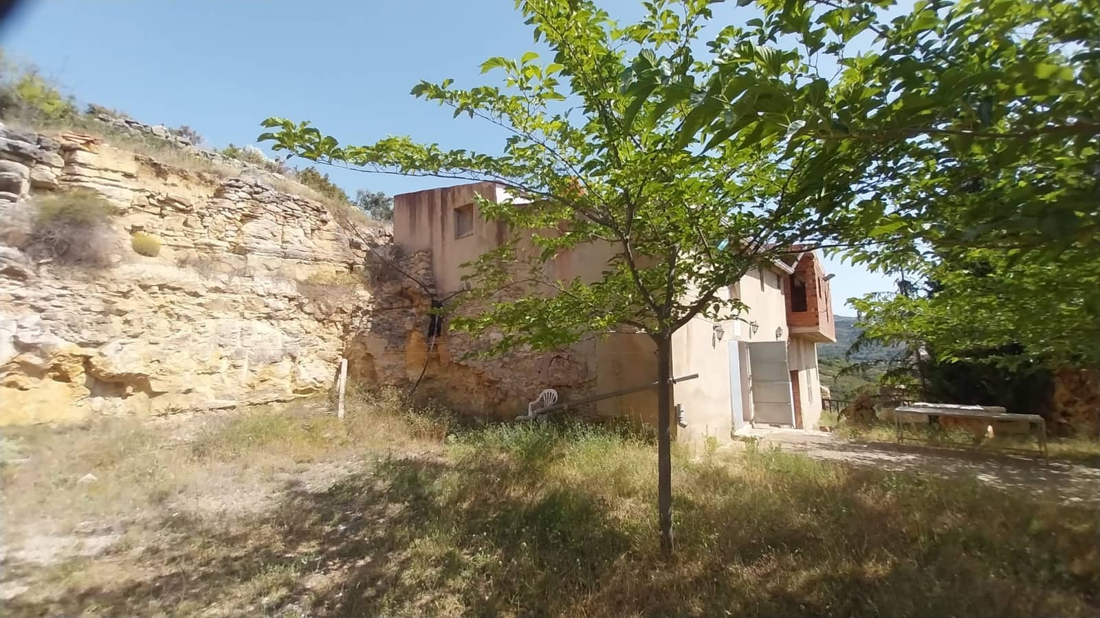 4 bedroom Finca/Country House for sale in Sierra Engarceran with garage - € 108,000 (Ref: 9925198)